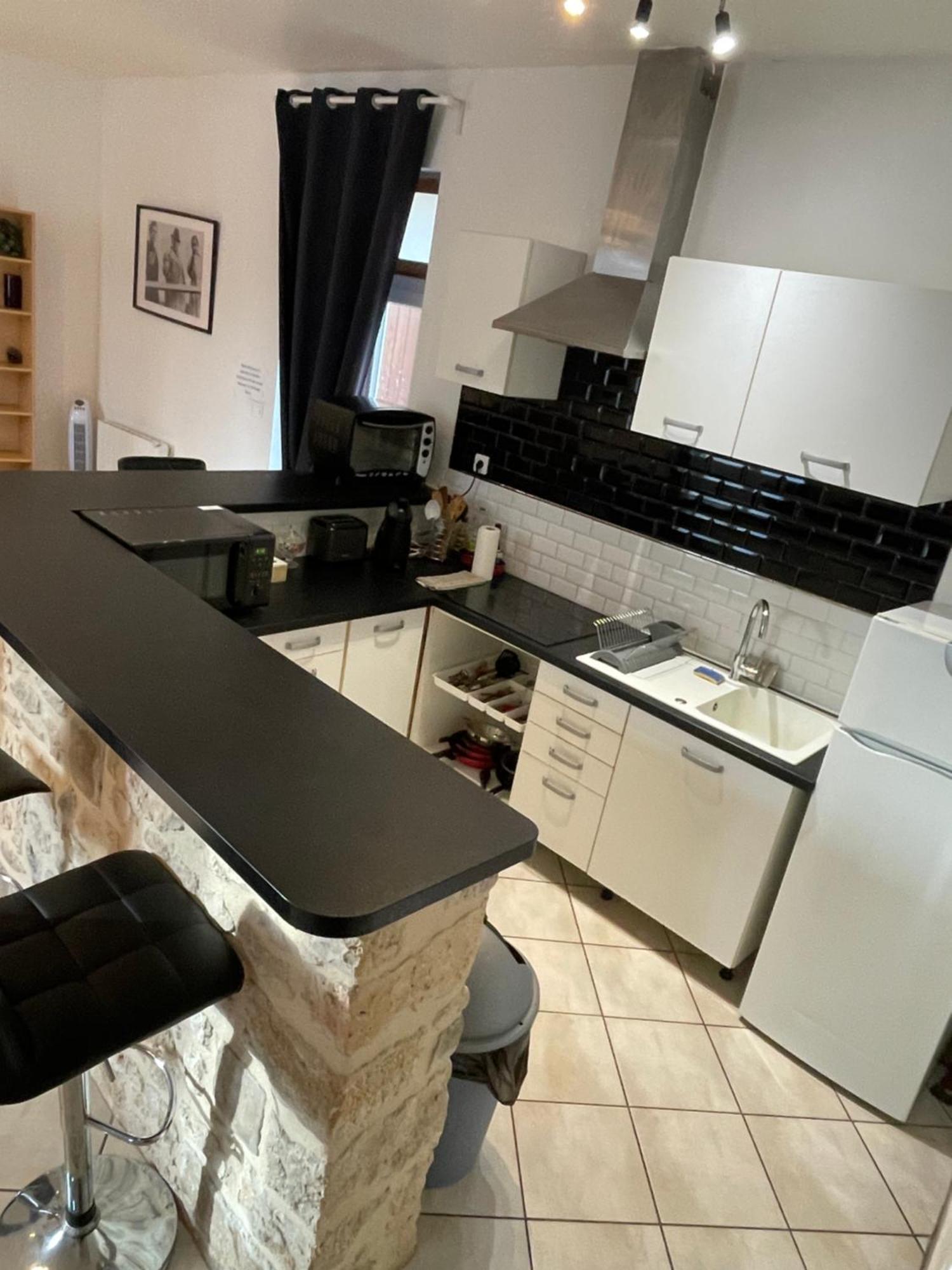 Grand T2 Sur Cour Apartman Aufferville Kültér fotó