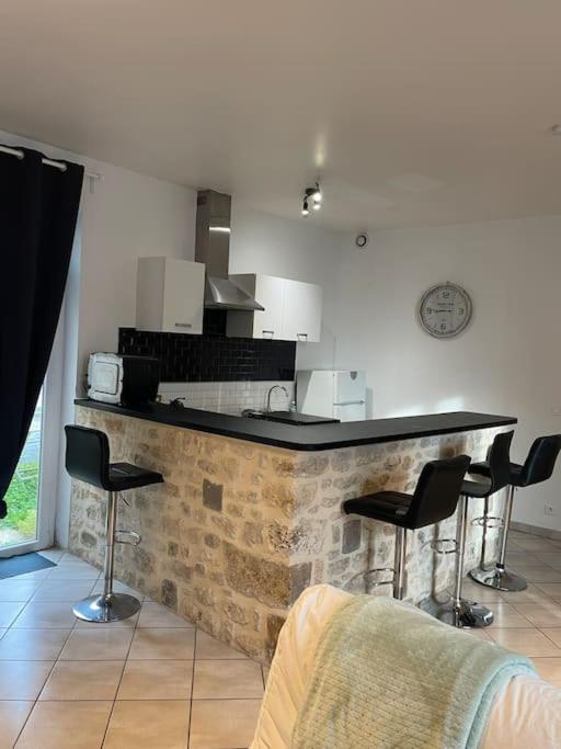 Grand T2 Sur Cour Apartman Aufferville Kültér fotó